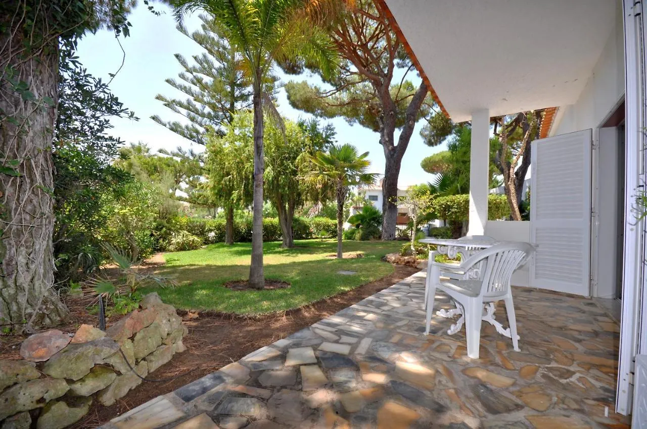 A Super Little Villa For Small Parties Set In A Beautiful.... Vilamoura 0*,  Portugal